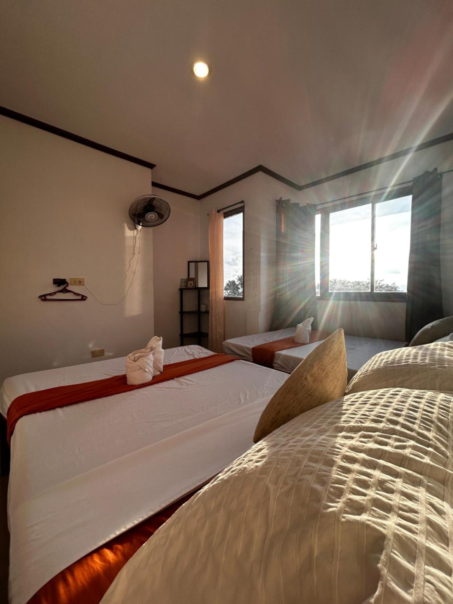 Brenmariel Tourist Inn Эль-Нидо Экстерьер фото